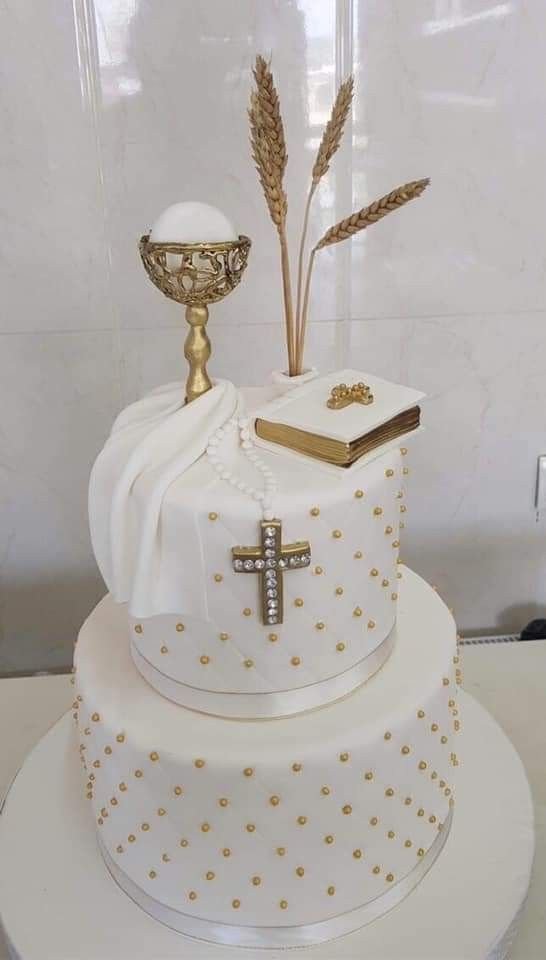 Gâteau blanc de cérémonie religieuse